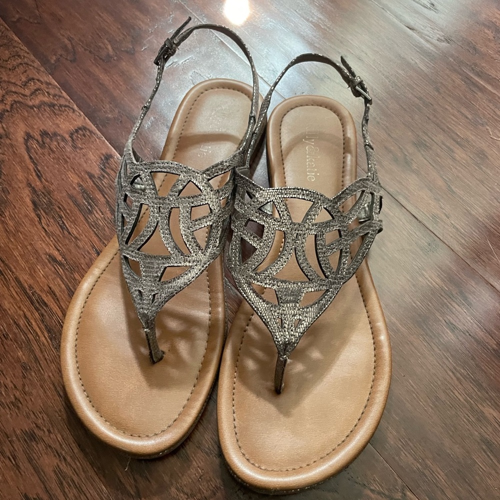 Cute summer sandals!